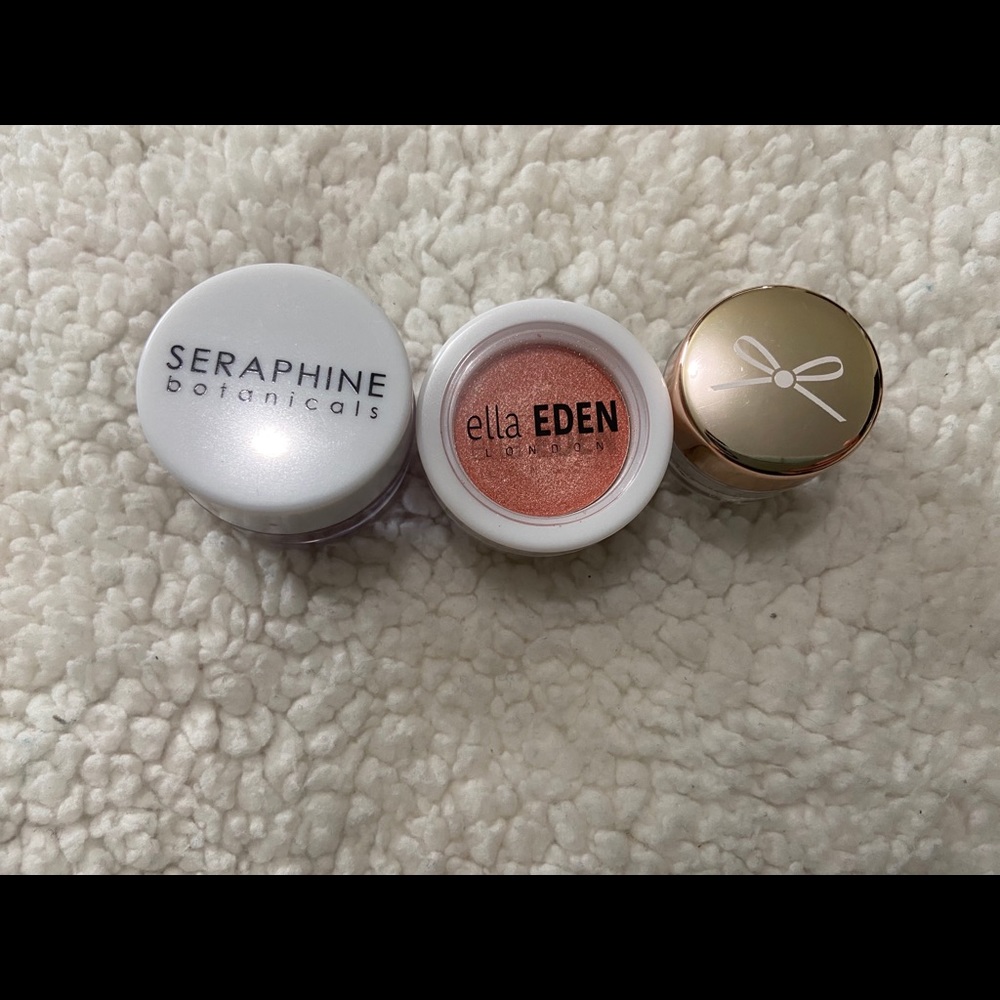 Eye shadow